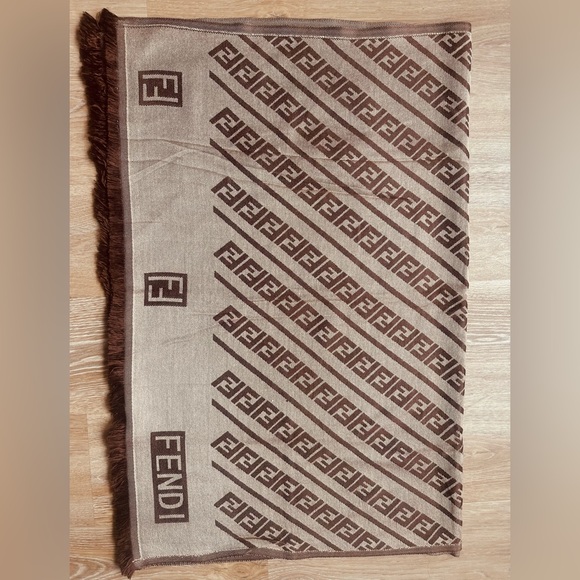 Fd Patterned Silk Cashmere Double Sided Shawl black& white - Picture 1 of 3